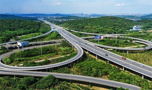 乳山钢筋套筒应用于高速公路